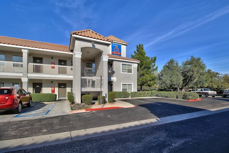 Motel Studio 6 Phoenix, Az - Deer Valley