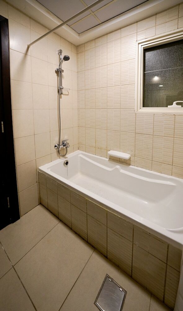 Hotel One Perfect Stay - Al Waleed