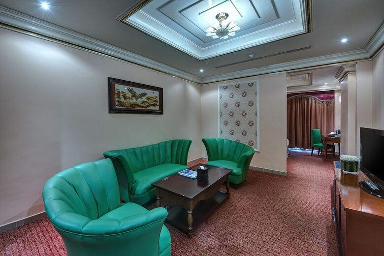 Hotel Sahara Beach Resort & Spa
