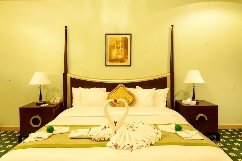 Hotel Sahara Beach Resort & Spa