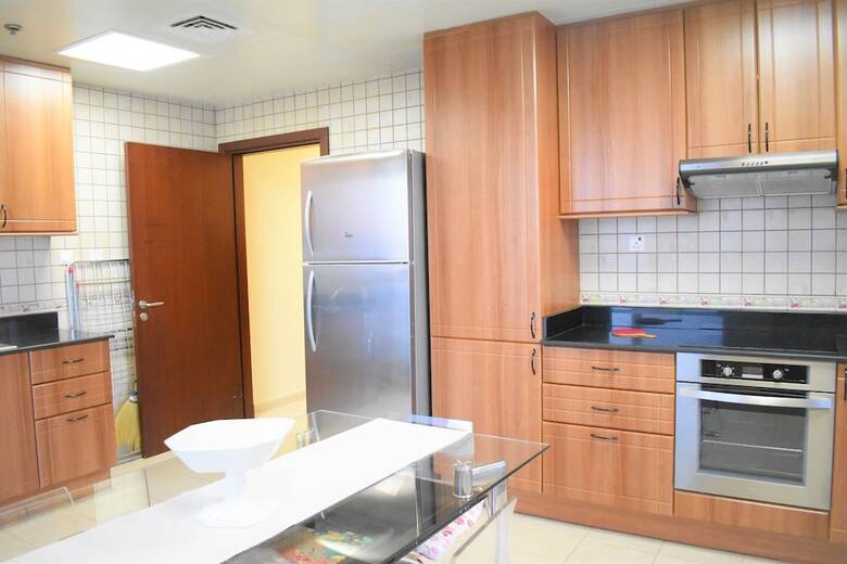 Spacious 2 Br Apartment Princess Tower