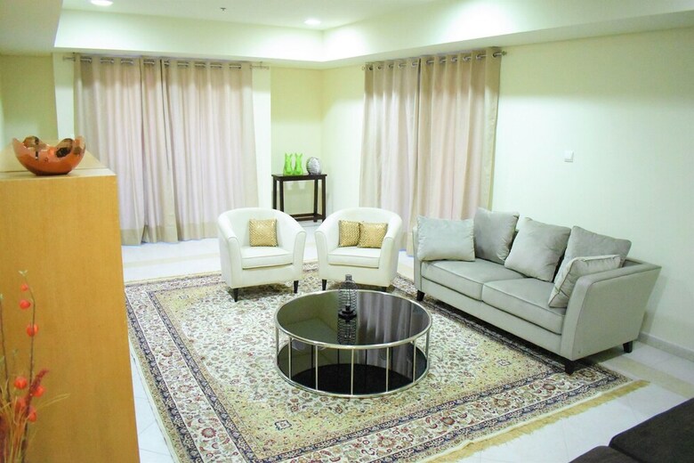 Spacious 2 Br Apartment Princess Tower