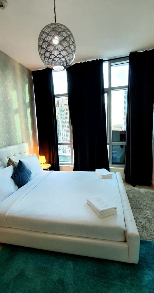 2 Bedrooms Apartment In Marina Diamond 4