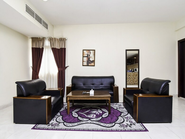 Oyo 150 Al Usra Furnished Apartments
