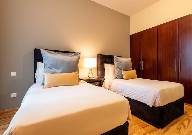 Peaks Apartments Dubai Marina