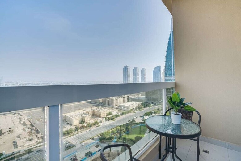 Dazzling Apartment In Dubai Gate Central Of Jlt