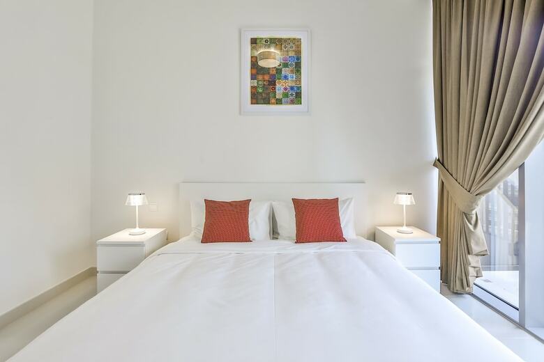 Residencia Driven Holiday Homes- Crescent Boulevard