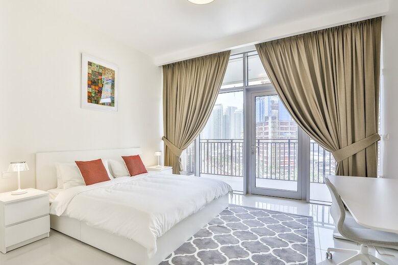 Residencia Driven Holiday Homes- Crescent Boulevard