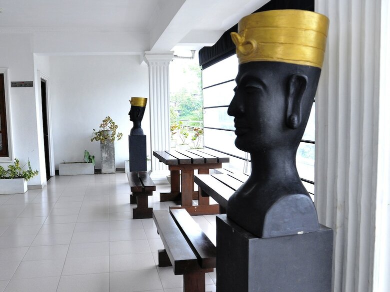 Hotel Laa Adams