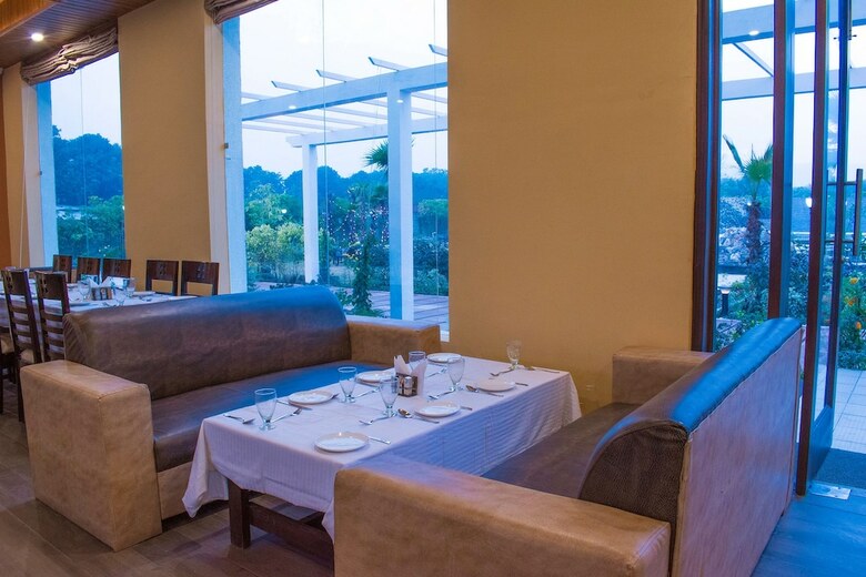 Hotel The Darien Resort