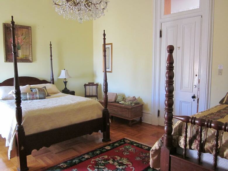 Bed & Breakfast Baer House Inn