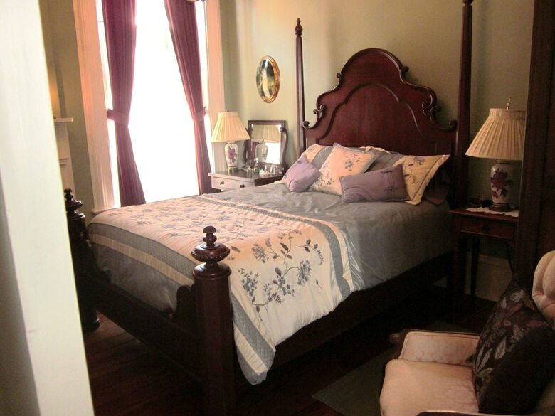 Bed & Breakfast Baer House Inn