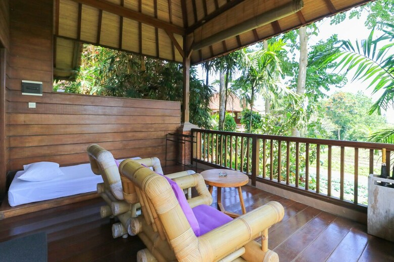 Hotel Tegal Sari Accomodation