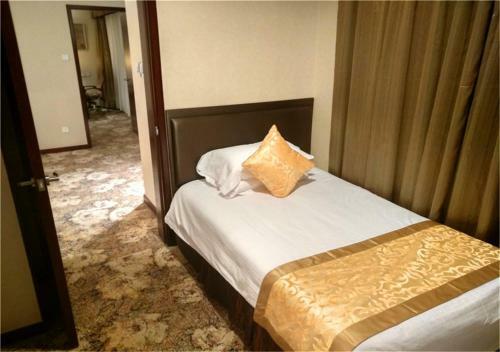 Zhongyi Pengao Hotel