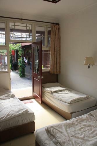 Three Legged Frog Hostel