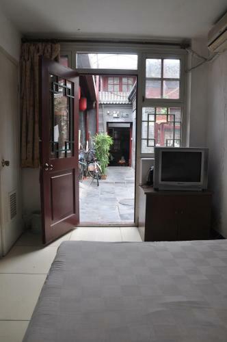 Three Legged Frog Hostel