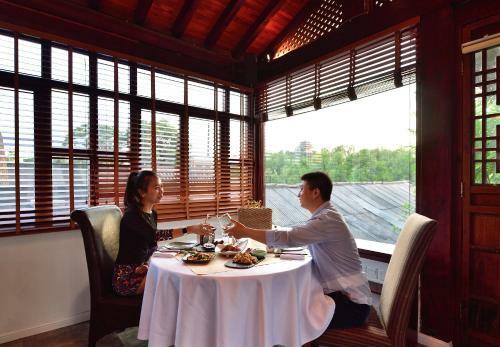 Jingshan Garden Hotel - Forbidden City