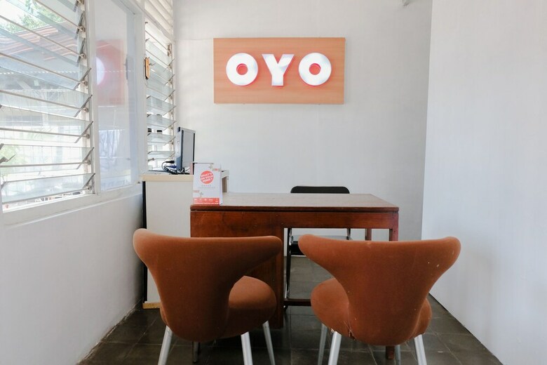 Hostal Oyo 1176 J3 Residence Syariah