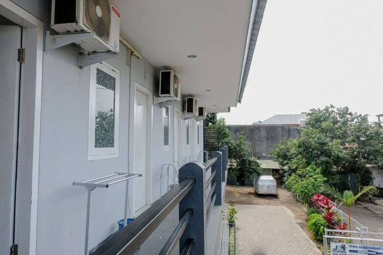 Hostal Oyo 1176 J3 Residence Syariah