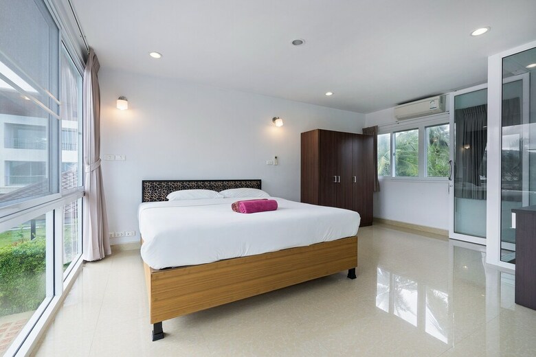 Lipa Bay Residence