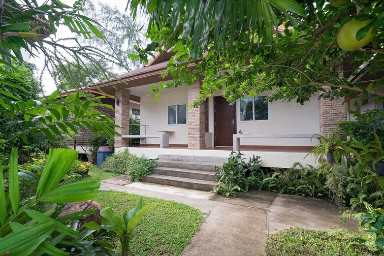 Lipa Bay Residence