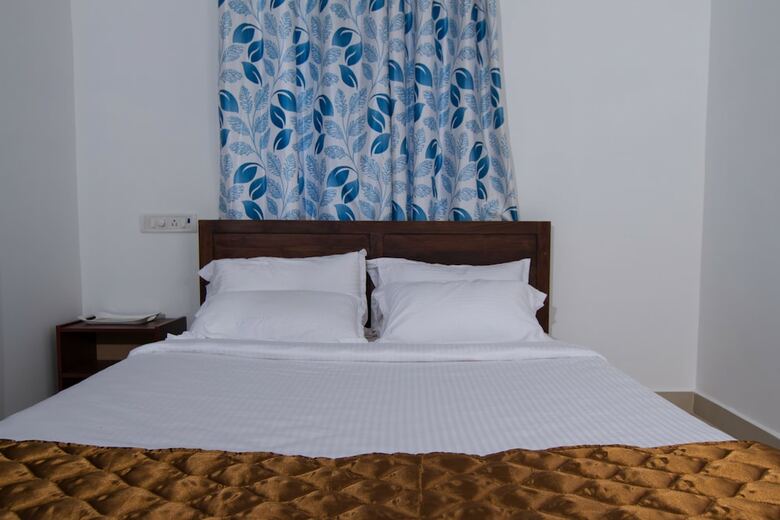 Apartamentos Phoenix Hospitality Services