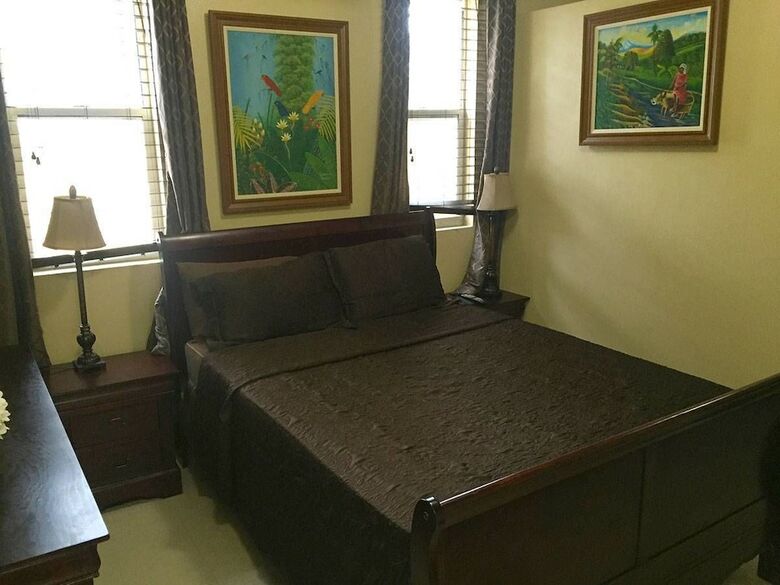 Apartamentos Brownstone Marlin Drive