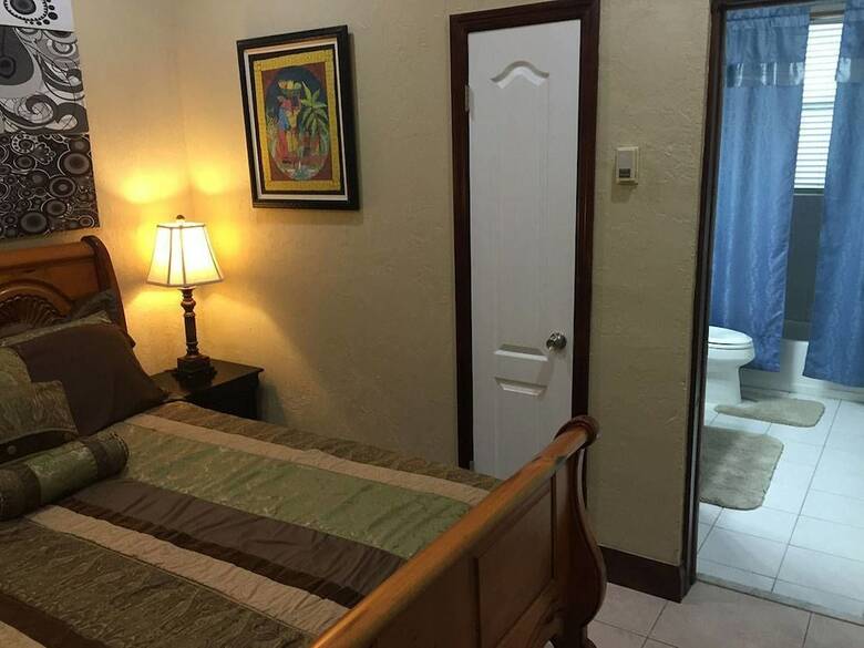 Apartamentos Brownstone Marlin Drive