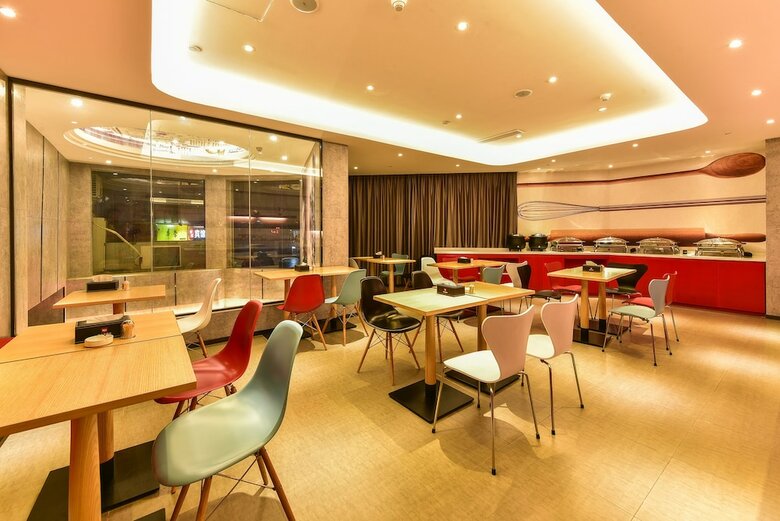 Ibis Guilin Railway Station Hotel