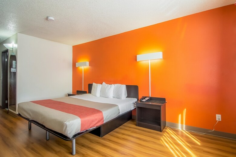 Motel 6 Dallas, Tx - North - Richardson