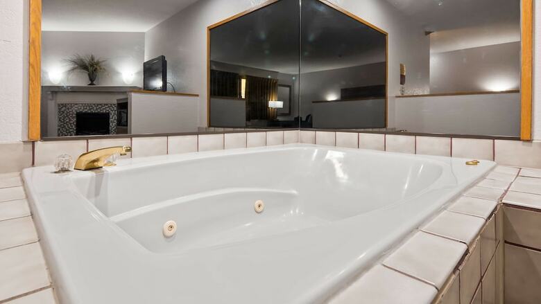 Surestay Hotel By Best Western Cedar Rapids
