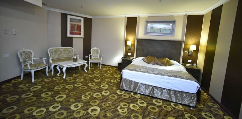 Imperial Palace Hotel