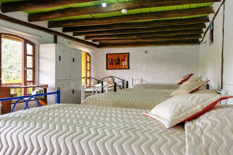 Hostal Colibr� Aeropuerto - Hostel