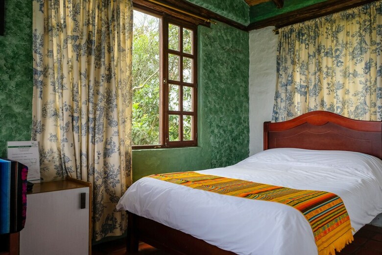 Hostal Colibr� Aeropuerto - Hostel
