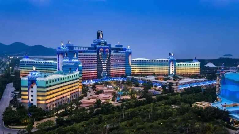 Chimelong Penguin Hotel