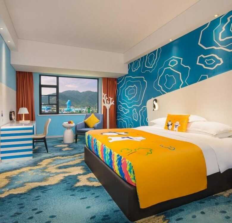 Chimelong Penguin Hotel