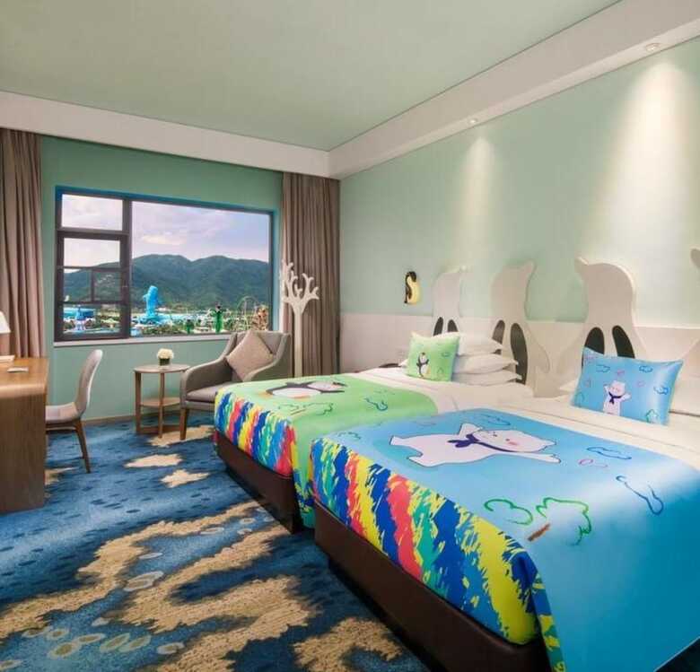 Chimelong Penguin Hotel