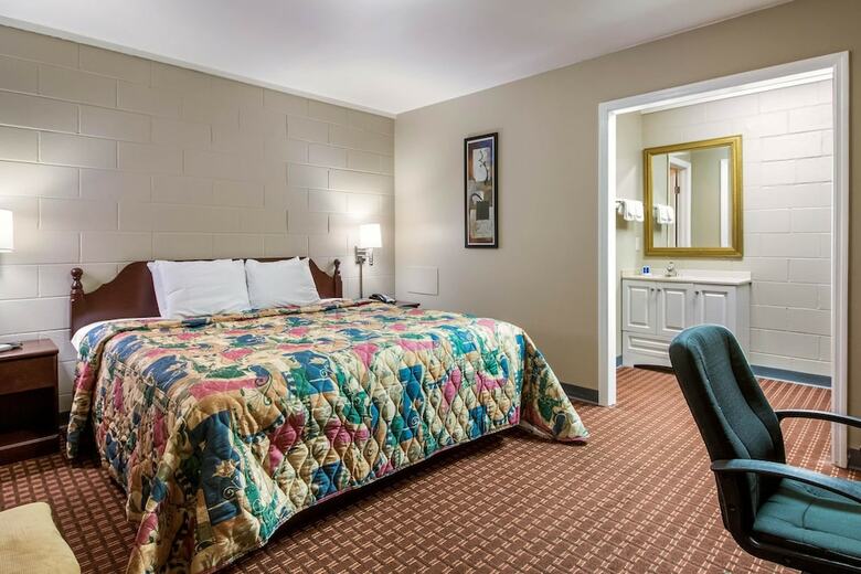 Motel Rodeway Inn & Suites