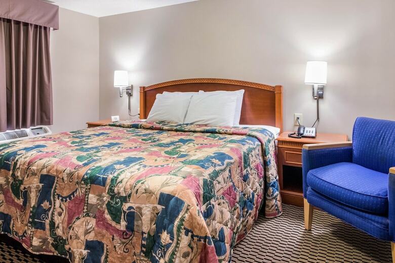 Motel Rodeway Inn & Suites