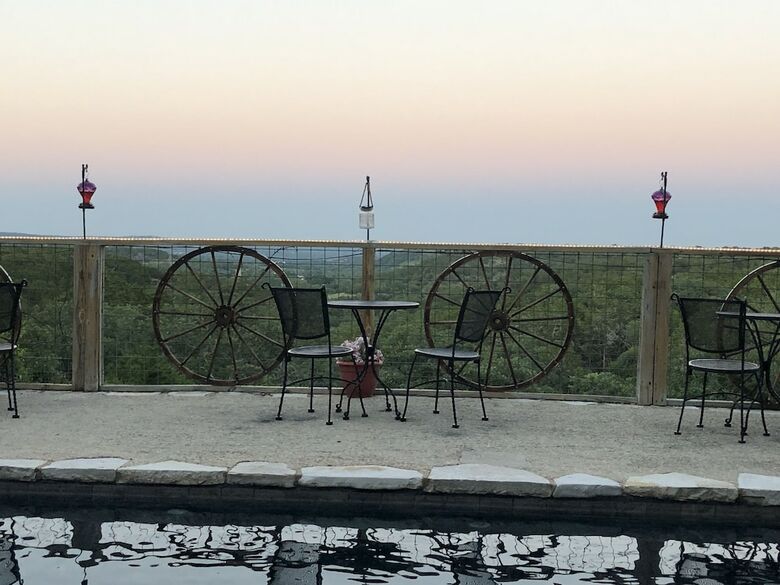 Hotel Trail?s End Hill Country Cabins