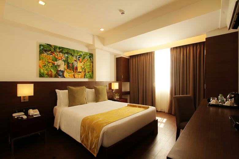 Harvest Hotel