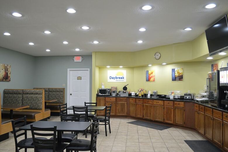 Hotel Days Inn By Wyndham Whitmore Lake