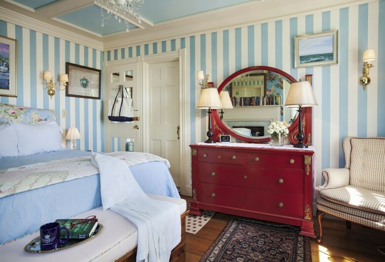 Bed & Breakfast Life House, Cliff Road