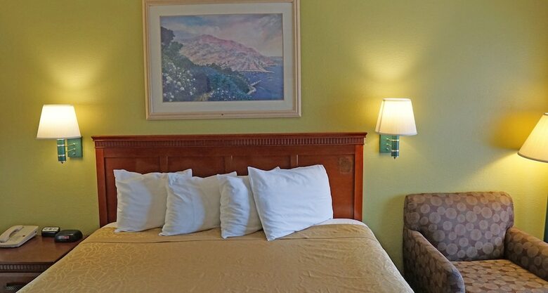 Hotel Redondo Inn And Suites