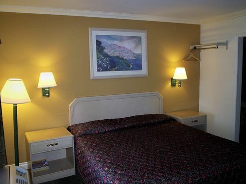 Hotel Redondo Inn And Suites