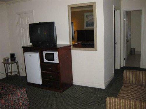 Hotel Redondo Inn And Suites
