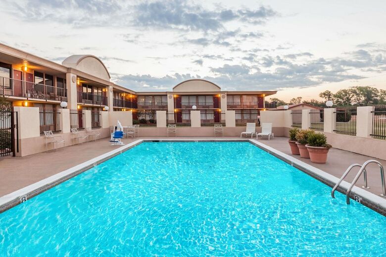 Motel Days Inn By Wyndham Hillsboro Tx