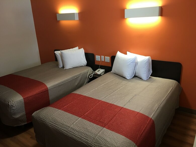 Motel 6 Greenville, Sc