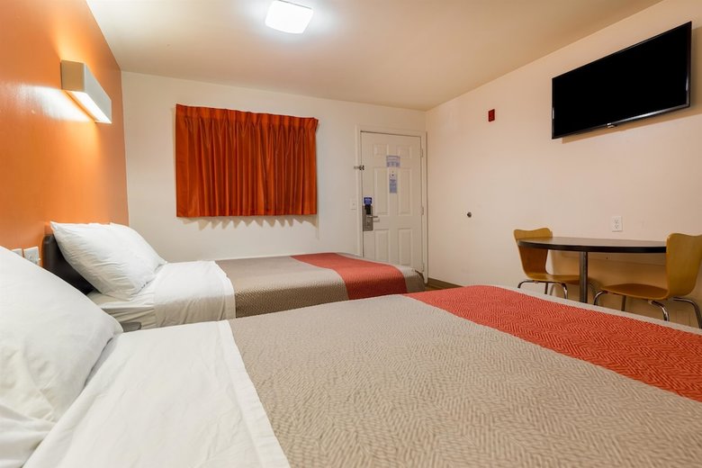 Motel 6 Greenville, Sc