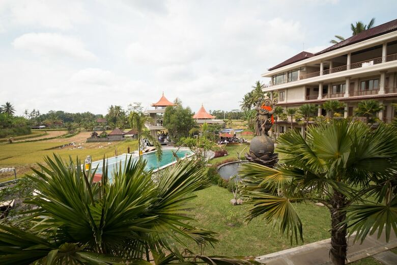 Hotel Om Ham Retreat And Resort